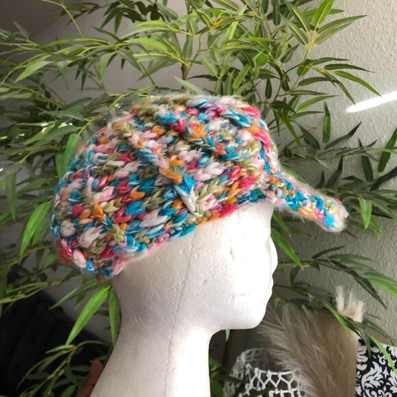 2000s y2k Unique Lane bryant crochet multicolored colorful beanie hat cap baker